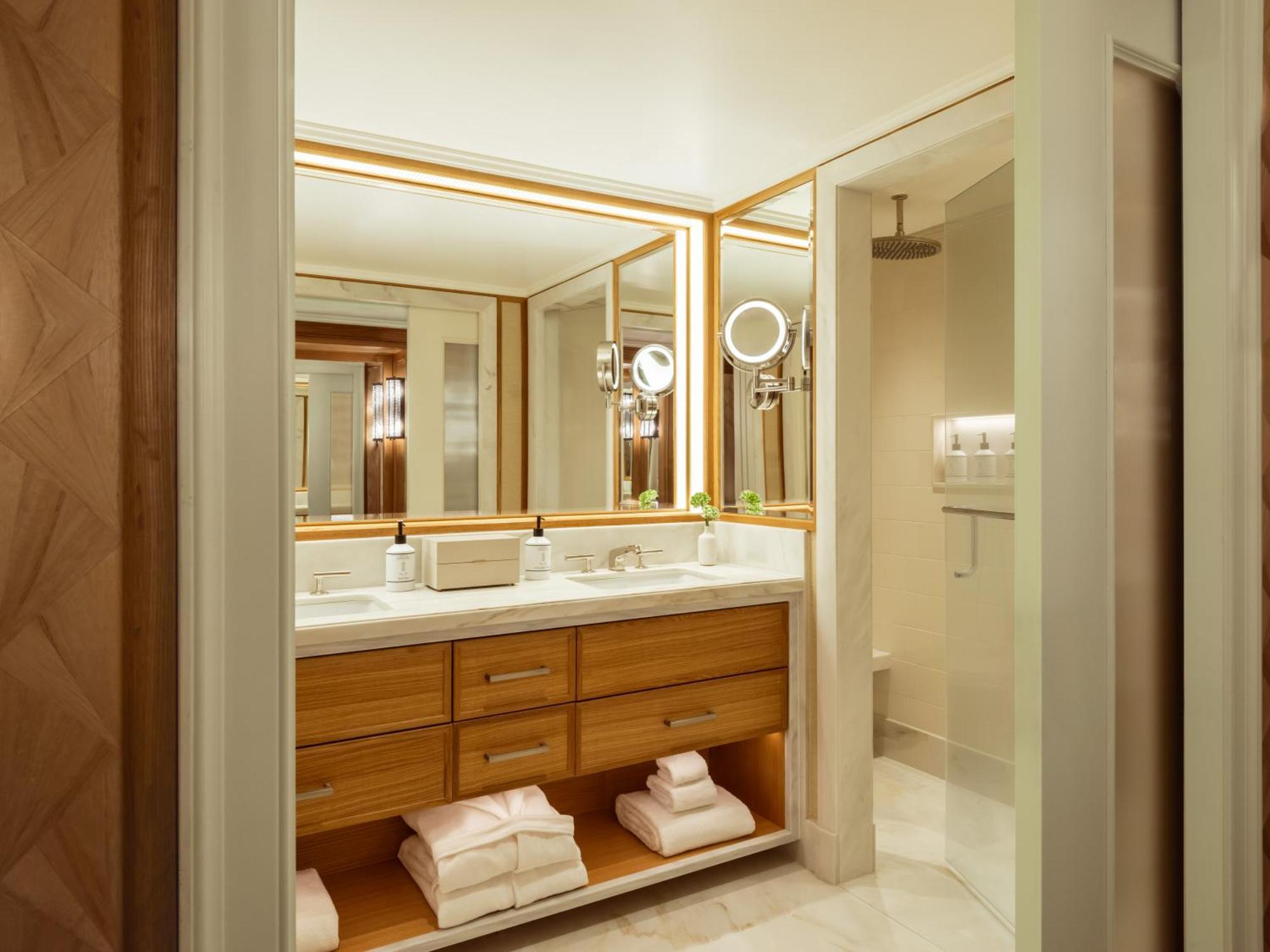The Surrey, A Corinthia Hotel 5*